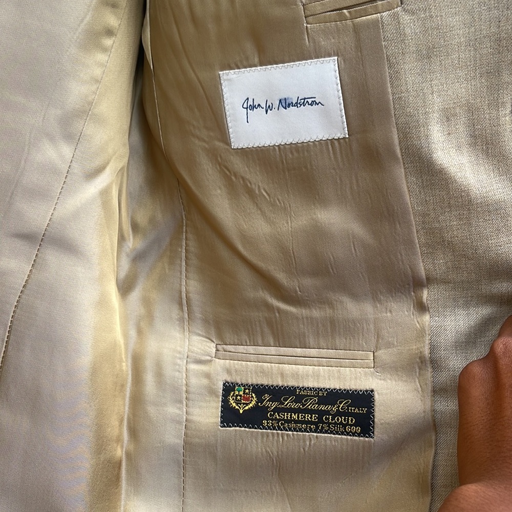 jacket - Picture 2 of 4
